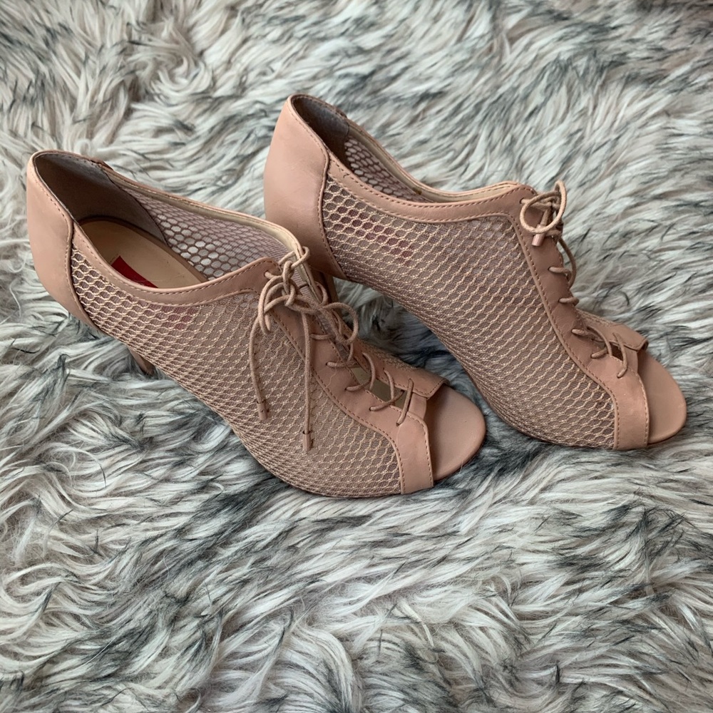 Peep Toe “RED Saks Fifth Avenue” Pumps